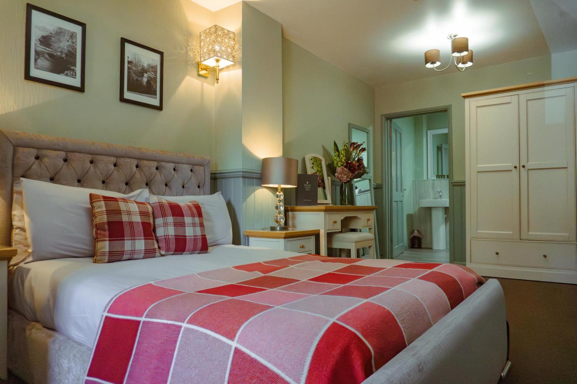 White Lion Hotel เฮบเดนบริดจ์ ภายนอก รูปภาพ